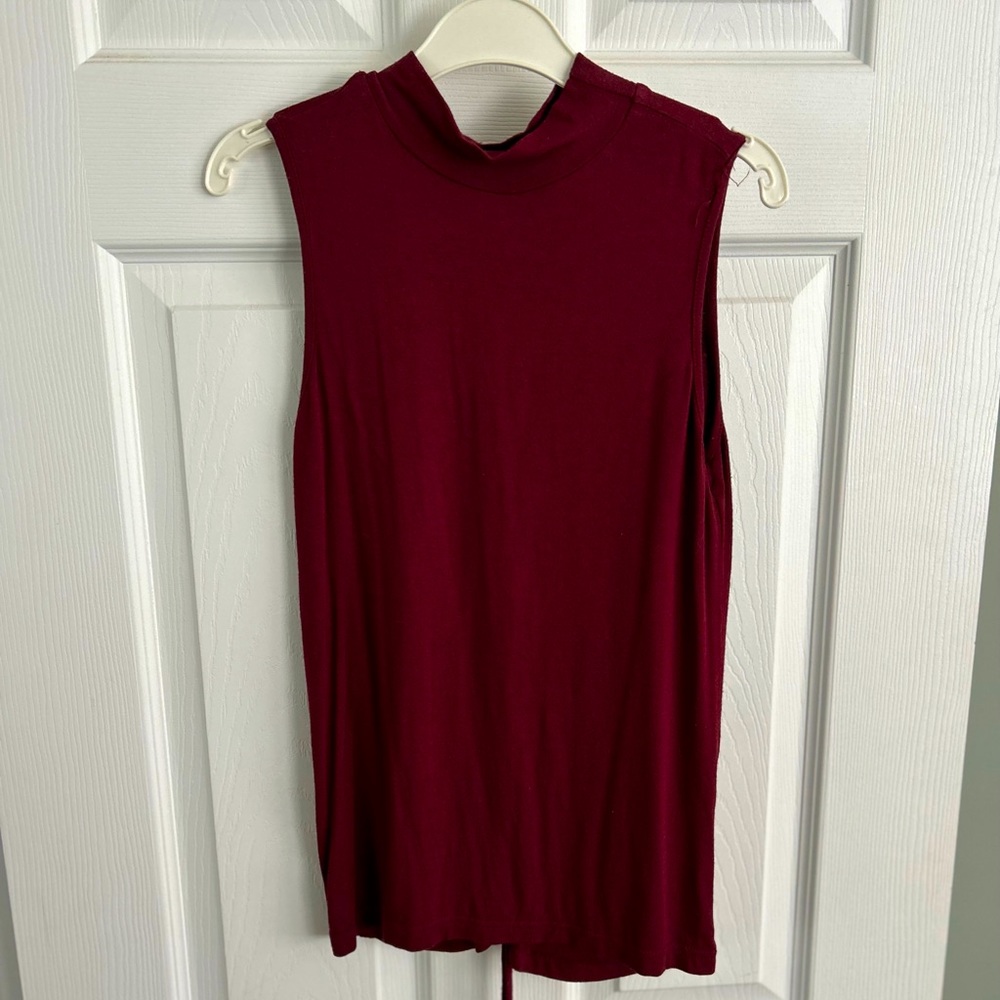 Black Note Burdgandy Lace Up Back High Neck Sleeveless Top